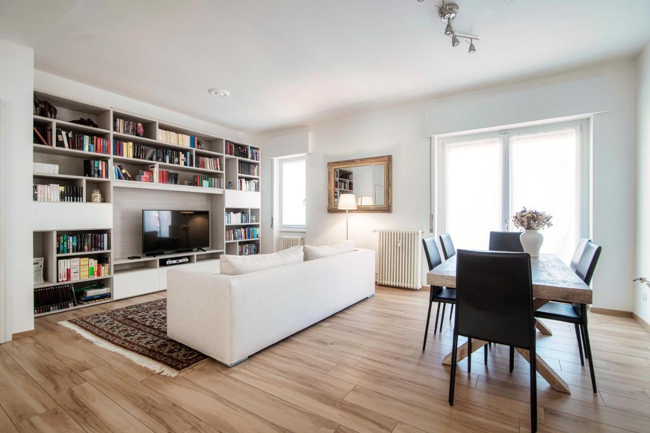 Appartement Piazza Roma - The House Of Travelers à Côme Extérieur photo