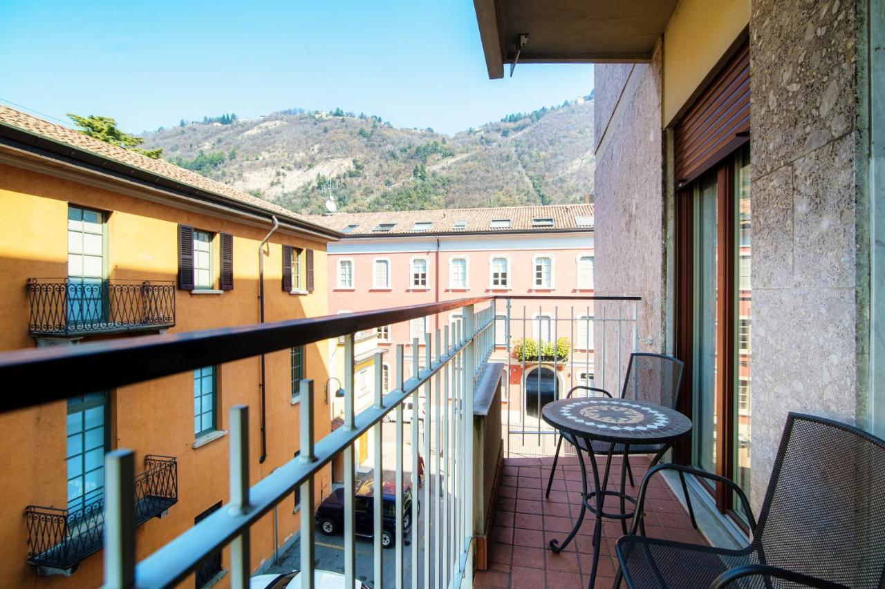 Appartement Piazza Roma - The House Of Travelers à Côme Extérieur photo