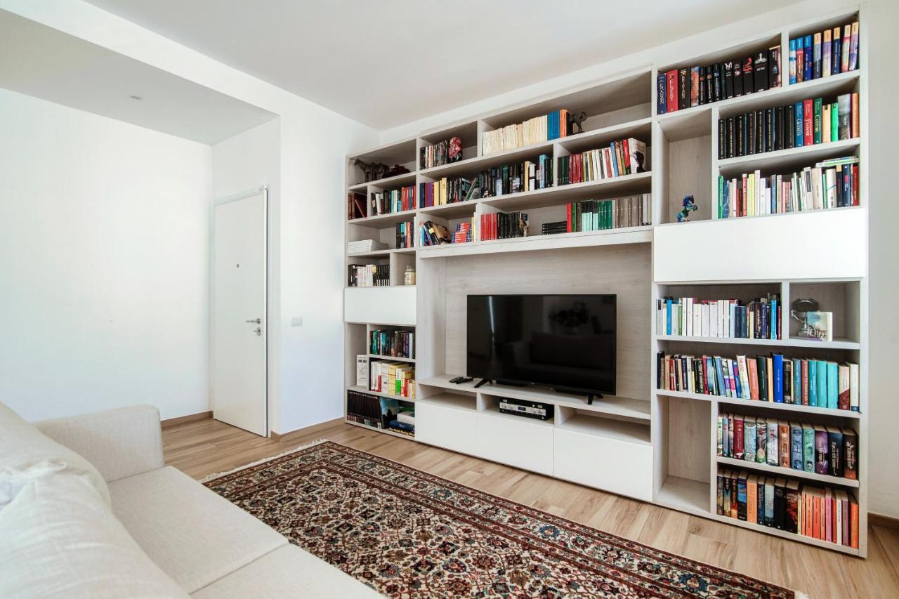 Appartement Piazza Roma - The House Of Travelers à Côme Extérieur photo